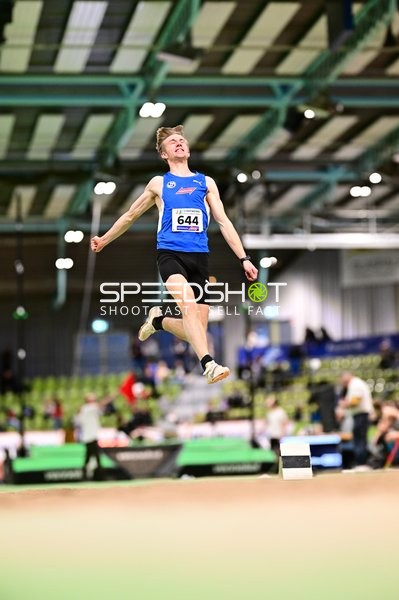 Startnummer 644 im Sprung