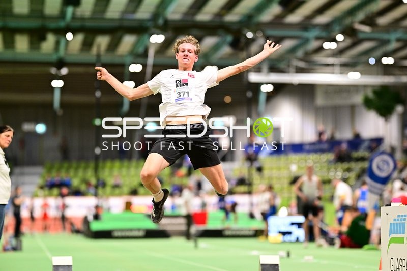 Athlet beim Weitsprung