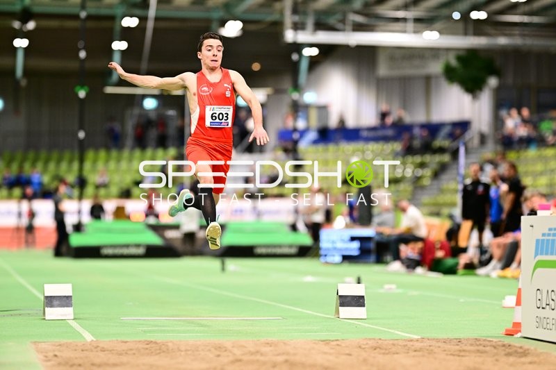 Startnummer 603 beim Weitsprung