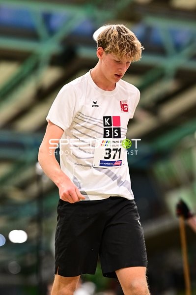 Athlet mit Startnummer 371 im Glaspalast