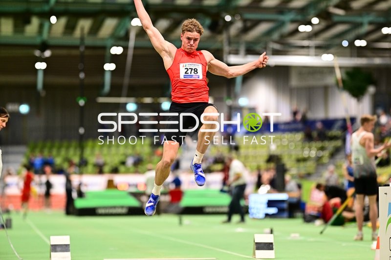 Startnummer 278 beim Weitsprung