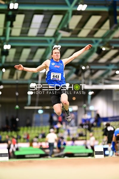 Startnummer 643 beim Weitsprung