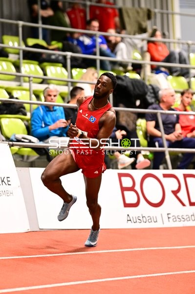 Athlet in Aktion im Glaspalast