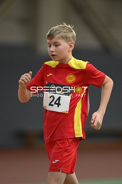 Athlet mit Startnummer 24 in Aktion