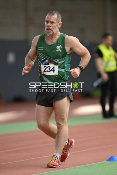 Athlet mit Startnummer 234 in Aktion