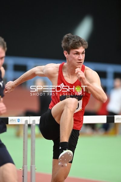 Athlet beim Hochsprung in Erfurt