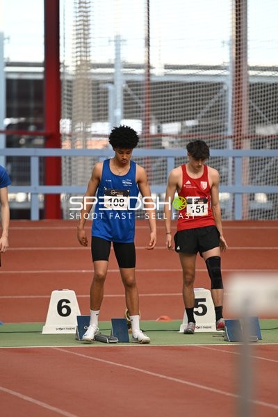 Athleten am Startblock in Erfurt