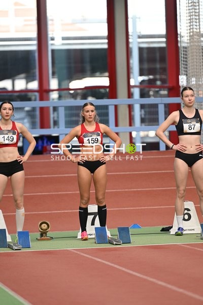 Athletinnen vor Start in Erfurt