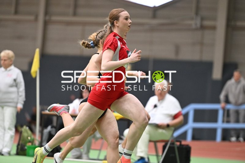 Athletin läuft in Erfurt