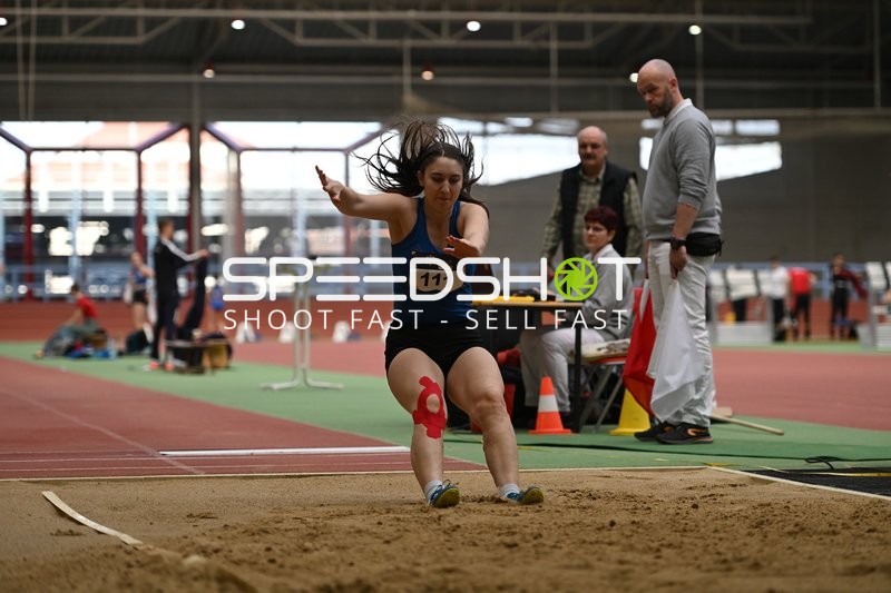 Startnummer 111 beim Weitsprung