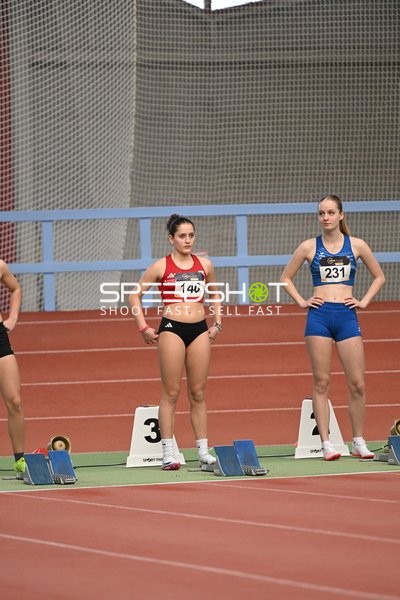 Athletinnen am Startblock in Erfurt