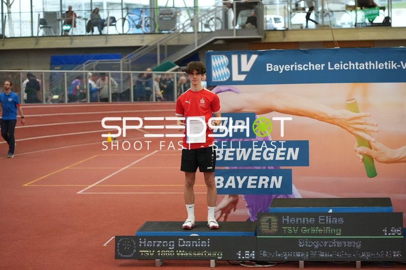 Athlet auf Siegerpodest in München