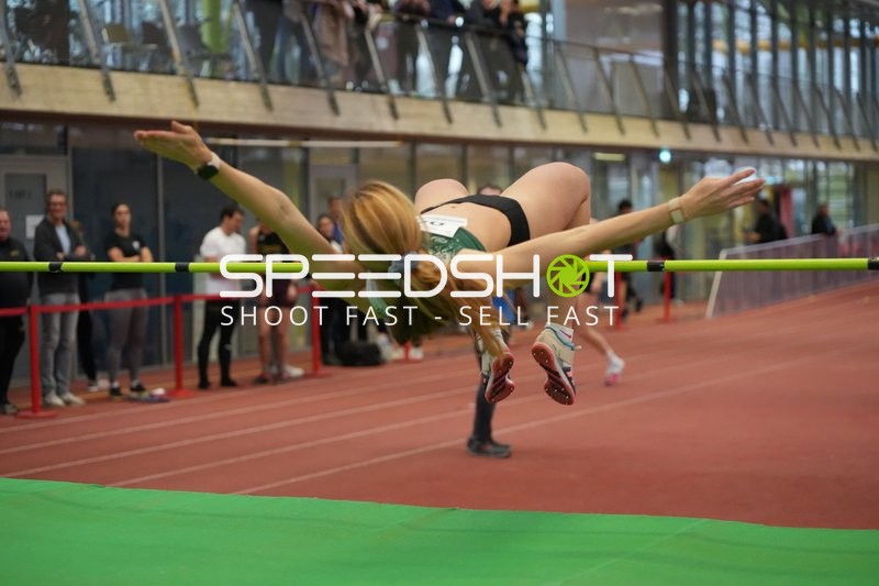 Athletin beim Hochsprung in München