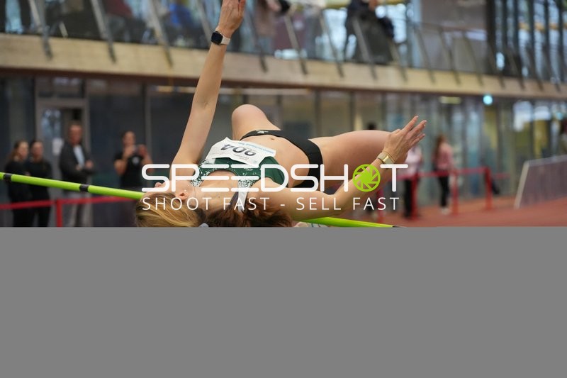 Athletin beim Hochsprung in München