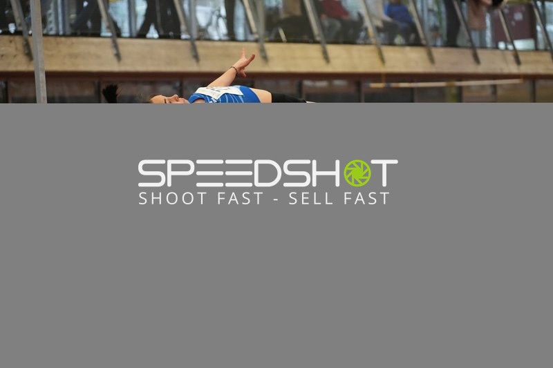 Athletin beim Hochsprung in München