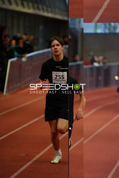 Athlet mit Startnummer 255 in Aktion