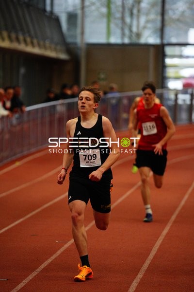 Athlet mit Startnummer 709 in Aktion