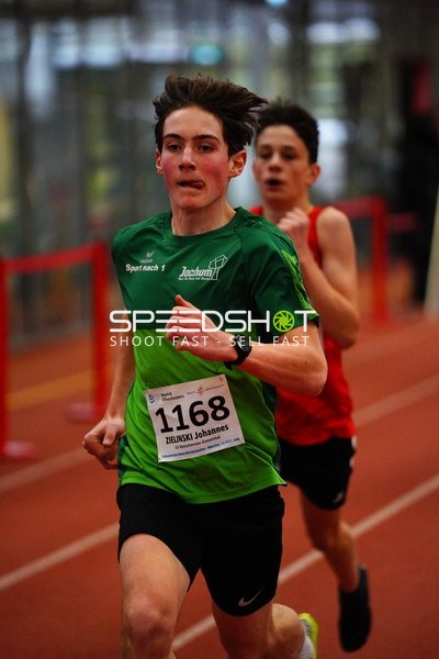 Läufer mit Startnummer 1168 in Aktion