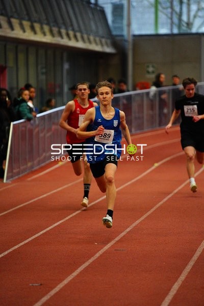 Läufer in Aktion bei Südbayrischer Meisterschaft