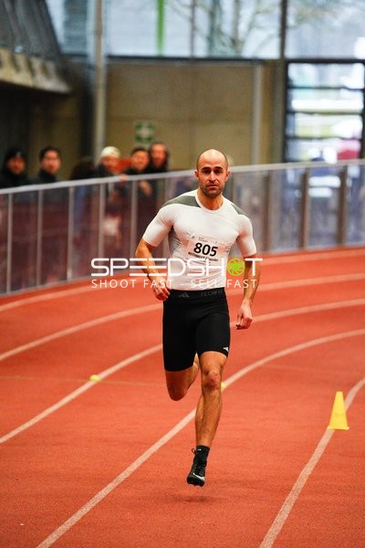 Athlet mit Startnummer 805 in Aktion