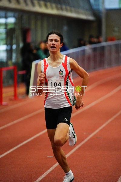 Athlet mit Startnummer 104 in Aktion