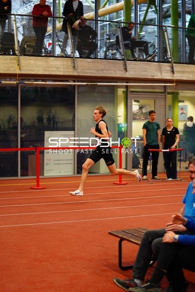 Athlet sprintet in Halle