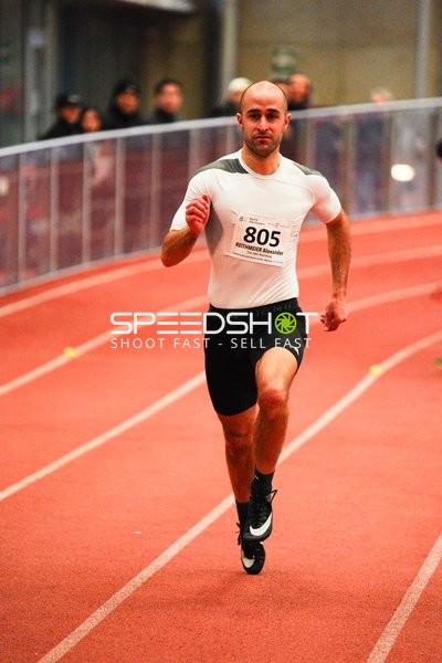 Athlet mit Startnummer 805 in Aktion