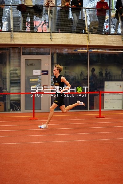 Athlet sprintet in Halle