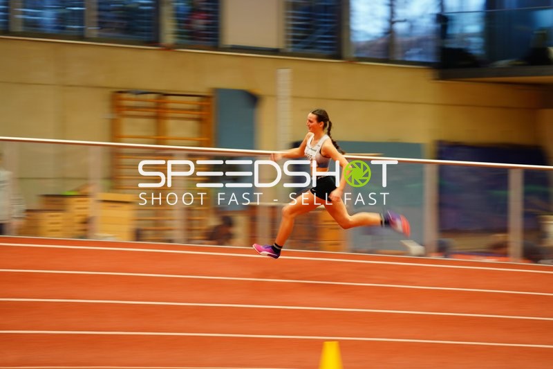 Athletin beim Weitsprung