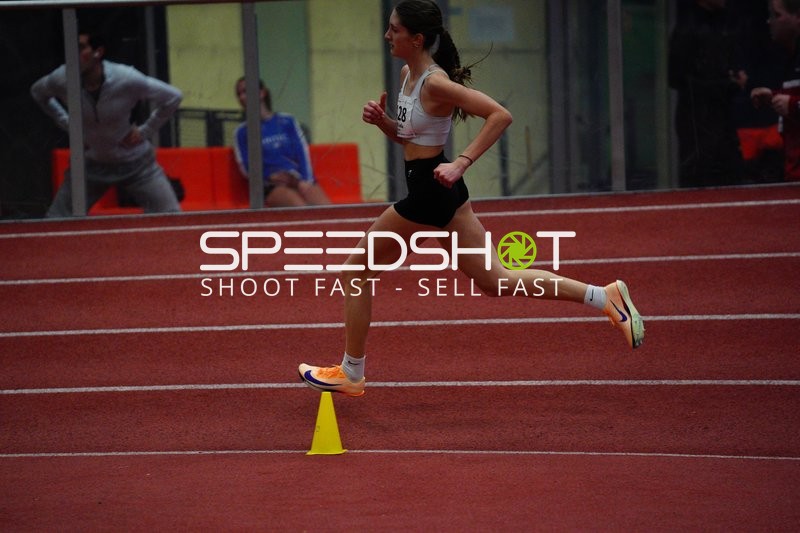 Athletin sprintet bei Südbayrischer Meisterschaft