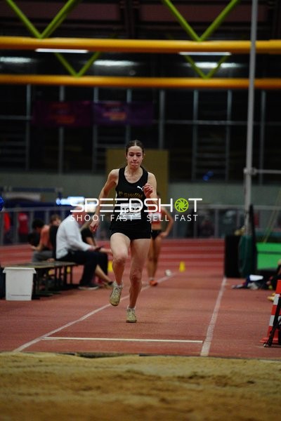 Athletin beim Weitsprung