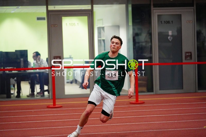 Athlet mit Startnummer 914 in Aktion