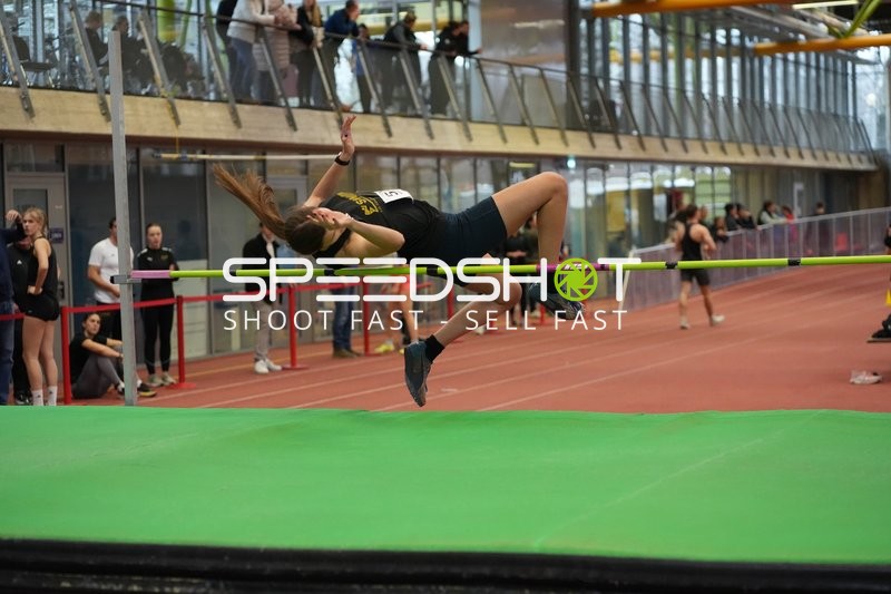 Athletin beim Hochsprung in München