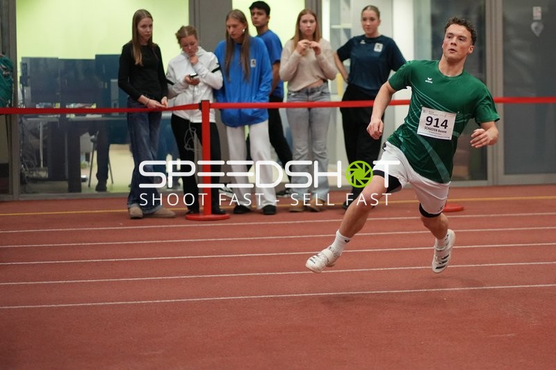 Athlet mit Startnummer 914 in Aktion