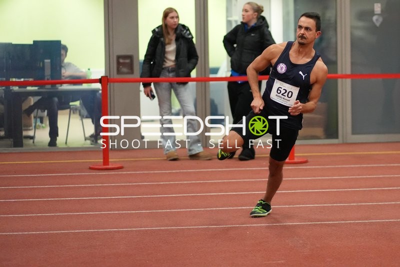 Athlet mit Startnummer 620 in Aktion