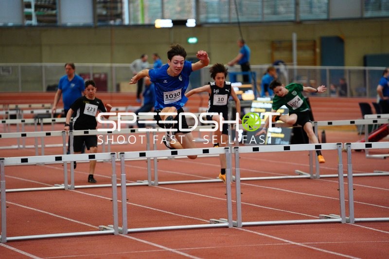 Hürdenlauf in der Werner-von-Linde-Halle