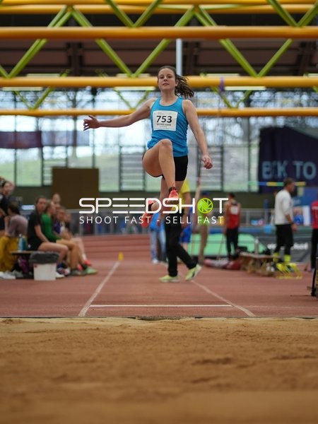 Athletin beim Weitsprung