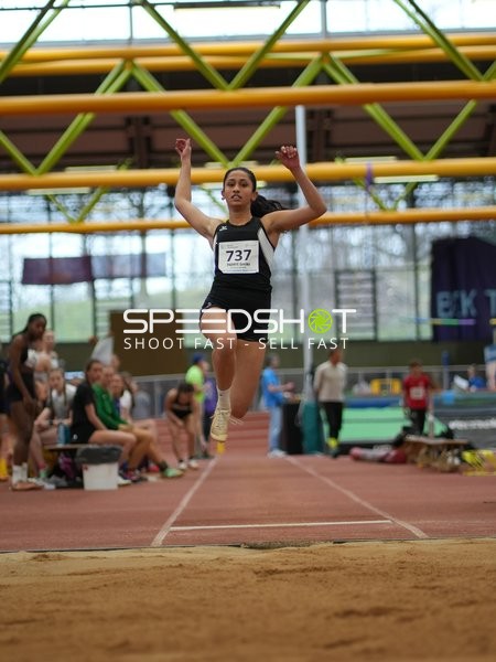 Athletin beim Weitsprung in München