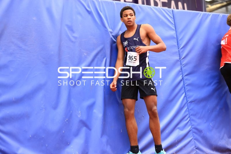 Athlet mit Startnummer 965 in Aktion