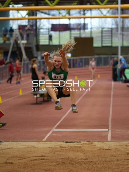 Athletin beim Weitsprung