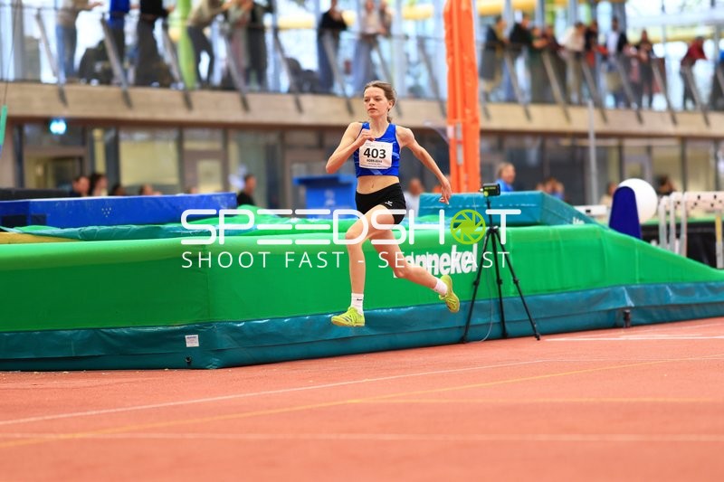 Athletin beim Weitsprung