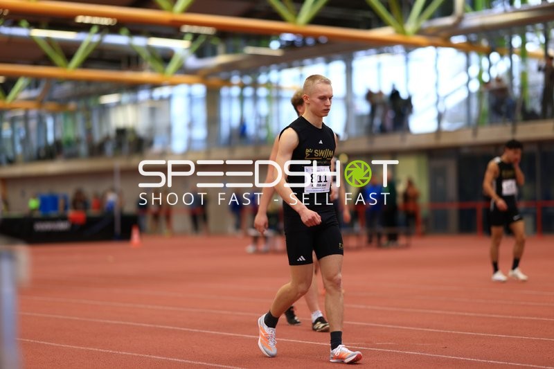 Athlet mit Startnummer 811 in Aktion