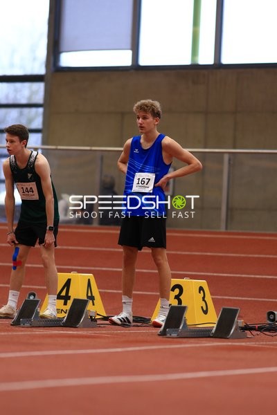 Athleten mit Startnummern 167 und 144 am Start