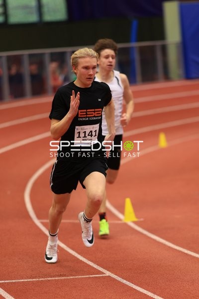 Athlet mit Startnummer 1141 in Aktion