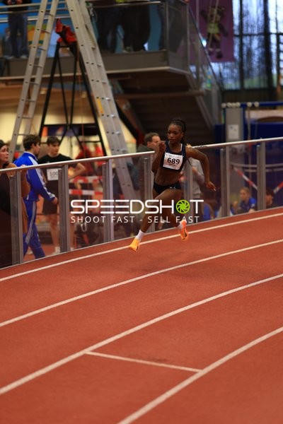 Athletin sprintet bei Südbayrischer Meisterschaft