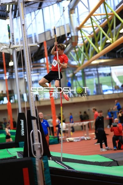 Athlet beim Stabhochsprung