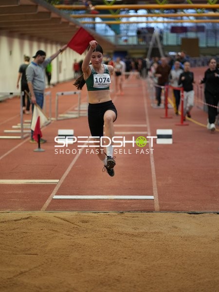 Athletin beim Weitsprung