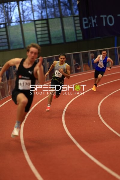 Drei Läufer in Aktion