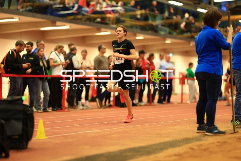 Athlet mit Startnummer 602 in Aktion