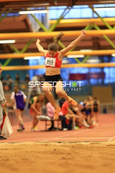 Athletin beim Weitsprung